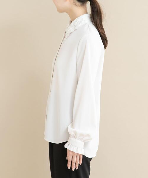 URBAN RESEARCH ROSSO WOMEN(アーバンリサーチ ロッソ)の「『WEB/一部店舗限定』レースカラーブラウス(シャツ/ブラウス・レディース・オフホワイト/ネイビー・FREE)」の11枚目の写真