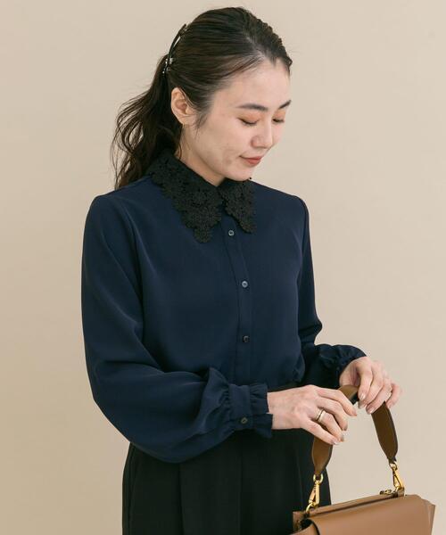 URBAN RESEARCH ROSSO WOMEN(アーバンリサーチ ロッソ)の「『WEB/一部店舗限定』レースカラーブラウス(シャツ/ブラウス・レディース・オフホワイト/ネイビー・FREE)」の17枚目の写真