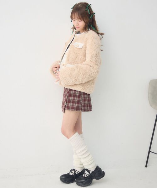 ems excite（エムズエキサイト）の「ツイードポケットFファーJK（ノーカラージャケット・レディース・ベージュ/ナチュラル/ブラック・FREE）」の20枚目の写真