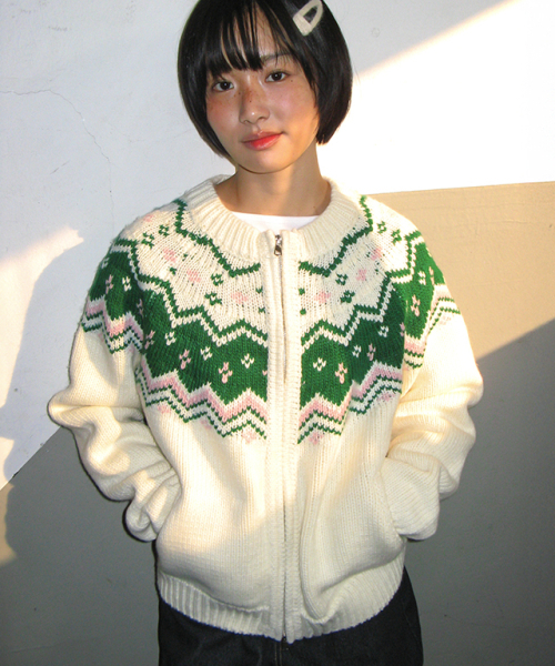 RONRON(ロンロン)の「NORDIC FAIR ISLE COWICHAN KNIT ZIP UP IVORY(ニット/セーター・レディース・その他・FREE)」の3枚目の写真