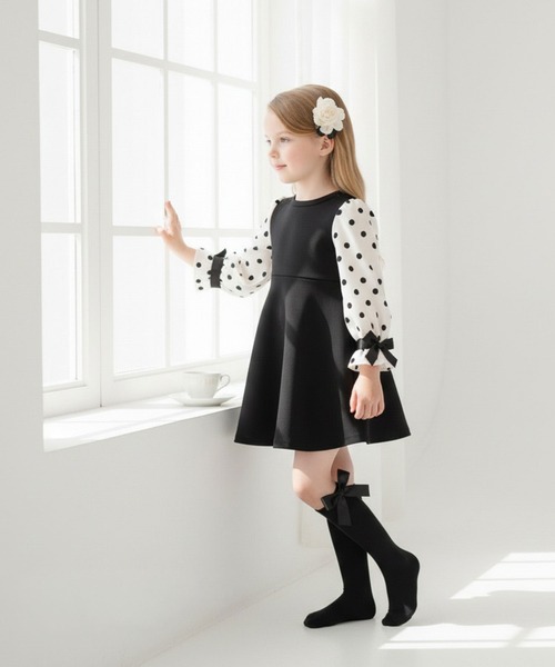 Rora（ローラ）の「エマリー リボン ハイソックス（ソックス/靴下・キッズ・ブラック/アイボリー/ブラウン/チャコールグレー・18-20cm/16-18cm/14-16cm/20-22cm）」の7枚目の写真