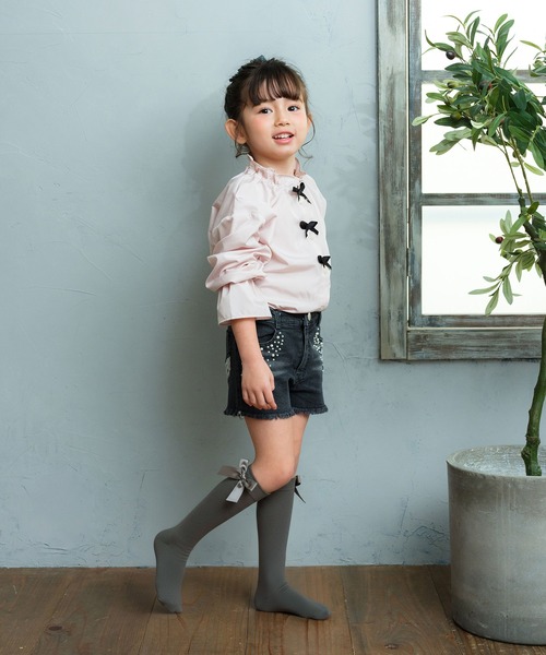 Rora（ローラ）の「エマリー リボン ハイソックス（ソックス/靴下・キッズ・ブラック/アイボリー/ブラウン/チャコールグレー・18-20cm/16-18cm/14-16cm/20-22cm）」の21枚目の写真