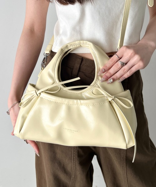 wears(ウェアーズ)の「ダブルリボン 2WAYバッグ PUコンパクトハンドバッグ ショルダーバッグ(ハンドバッグ・レディース・イエロー/レッド/ピンク/ブラック/アイボリー・FREE)」の3枚目の写真