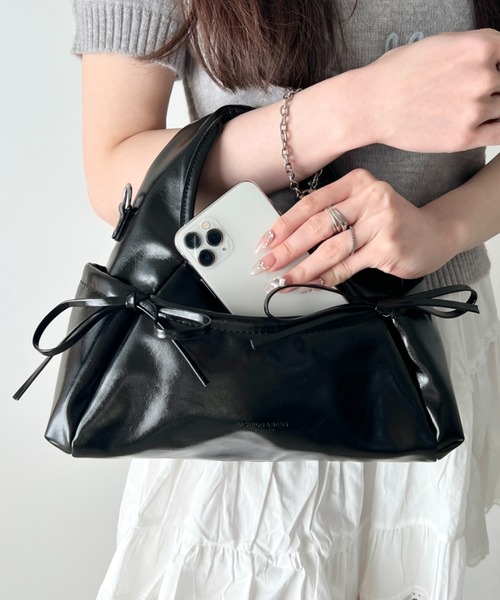 wears(ウェアーズ)の「ダブルリボン 2WAYバッグ PUコンパクトハンドバッグ ショルダーバッグ(ハンドバッグ・レディース・イエロー/レッド/ピンク/ブラック/アイボリー・FREE)」の20枚目の写真