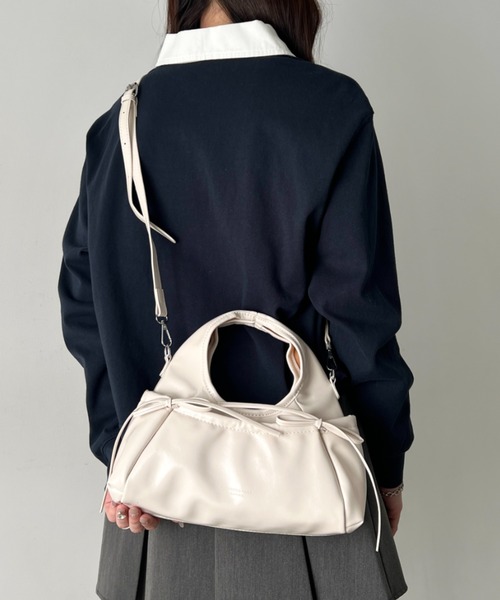 wears(ウェアーズ)の「ダブルリボン 2WAYバッグ PUコンパクトハンドバッグ ショルダーバッグ(ハンドバッグ・レディース・イエロー/レッド/ピンク/ブラック/アイボリー・FREE)」の17枚目の写真