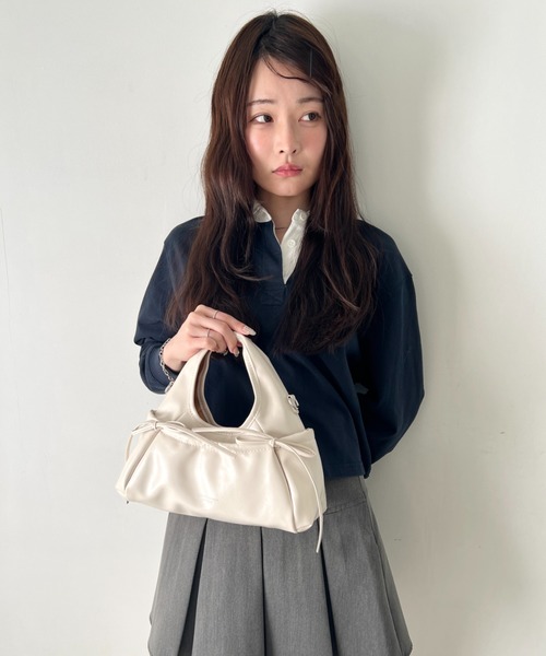 wears(ウェアーズ)の「ダブルリボン 2WAYバッグ PUコンパクトハンドバッグ ショルダーバッグ(ハンドバッグ・レディース・イエロー/レッド/ピンク/ブラック/アイボリー・FREE)」の12枚目の写真