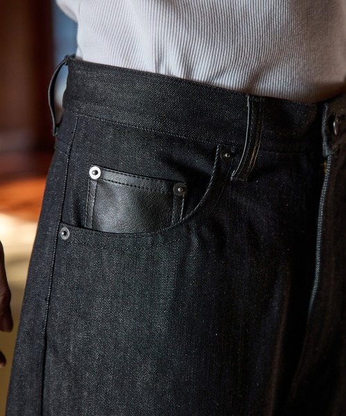 kutir（クティール）の「SYNTHETIC LEATHER PATCH DESIGN RIGID BUGGY PANTS／合成皮革パッチデザインリジットバギーパンツ（デニムパンツ・メンズ・ブラック/インディゴブルー・SMALL/MEDIUM/LARGE）」の20枚目の写真