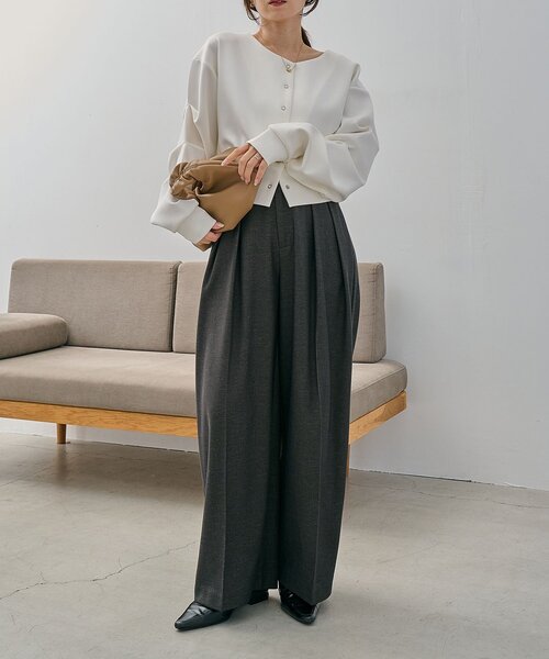 CAPRICIEUX LE'MAGE（カプリシューレマージュ）の「ダンボールタックスリーブカーディガン（Tシャツ/カットソー・レディース・オフホワイト/グレー/ブラック/ベージュ・FREE）」の13枚目の写真