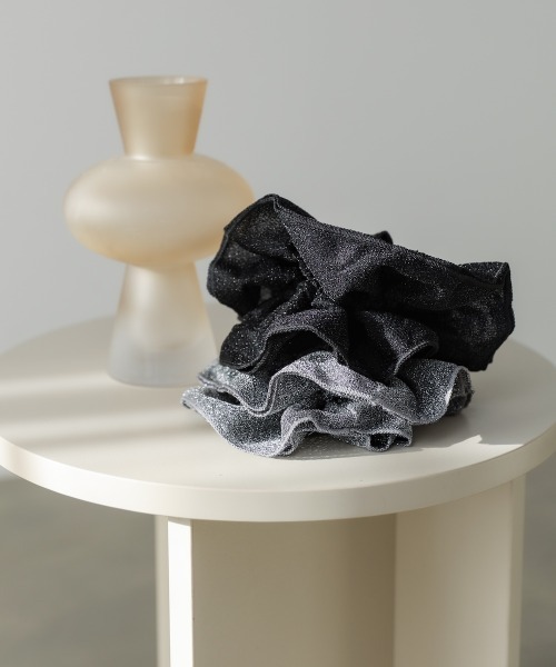 Bab（バブ）の「ラメ入りビッグシュシュ（シュシュ・レディース・グレー/ブラック・ONESIZE）」の10枚目の写真