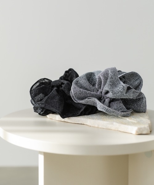 Bab（バブ）の「ラメ入りビッグシュシュ（シュシュ・レディース・グレー/ブラック・ONESIZE）」の11枚目の写真