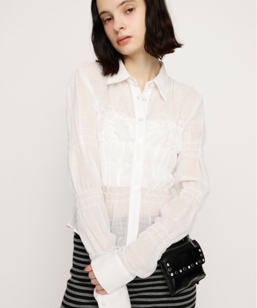 SLY(スライ)の「【2026SS新作】RANDOM SHIRRING TOPS ランダムシャーリングトップス 冬服 春服(シャツ/ブラウス・レディース・ライトブルー/ブラック系その他2/ピンク系その他/ホワイト・FREE)」の2枚目の写真