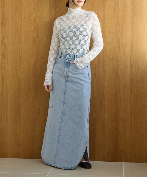 IENA LA BOUCLE（イエナラブークル）の「IENA LA BOUCLE ソフトデニムスリットスカート（スカート・レディース・ライトブルー/ブラック系その他・38/36）」の4枚目の写真