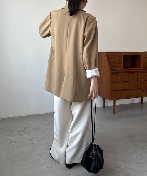 CAPRICIEUX LE'MAGE（カプリシューレマージュ）の「【再販・サイズ展開あり・WEB限定カラー/グレージュ】Wテーラージャケット（テーラードジャケット・レディース・ブラック/ネイビー/ベージュ/グレイッシュベージュ・38/36）」の6枚目の写真