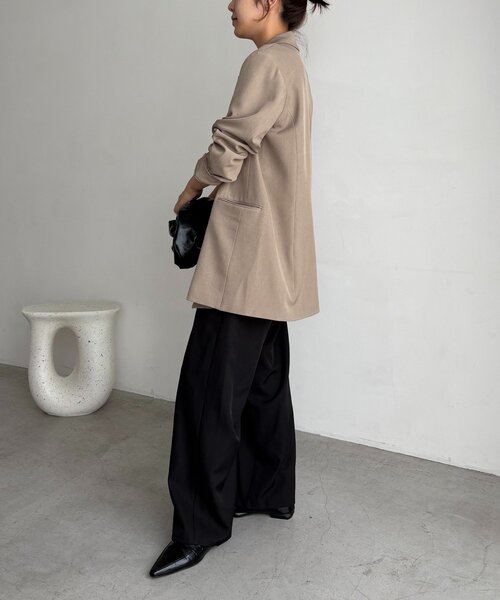 CAPRICIEUX LE'MAGE（カプリシューレマージュ）の「【再販・サイズ展開あり・WEB限定カラー/グレージュ】Wテーラージャケット（テーラードジャケット・レディース・ブラック/ネイビー/ベージュ/グレイッシュベージュ・38/36）」の16枚目の写真