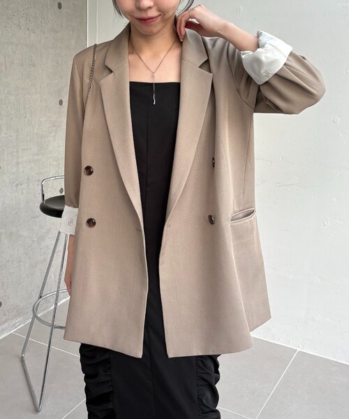 CAPRICIEUX LE'MAGE（カプリシューレマージュ）の「【再販・サイズ展開あり・WEB限定カラー/グレージュ】Wテーラージャケット（テーラードジャケット・レディース・ブラック/ネイビー/ベージュ/グレイッシュベージュ・38/36）」の22枚目の写真