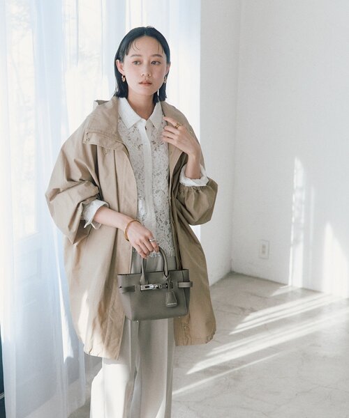 RIVE DROITE（リヴドロワ）の「【花粉ガード・撥水加工・UVカット機能】ドルマンフーディライトコート（その他アウター・レディース・カーキ/ベージュ/ブラウン・FREE）」の4枚目の写真