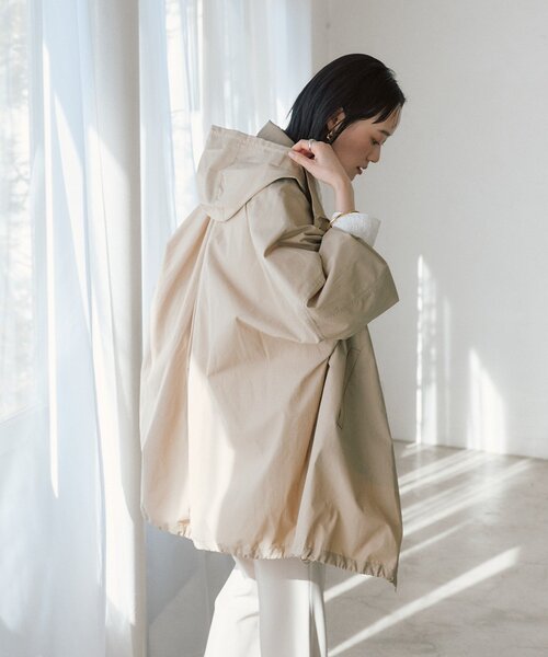 RIVE DROITE（リヴドロワ）の「【花粉ガード・撥水加工・UVカット機能】ドルマンフーディライトコート（その他アウター・レディース・カーキ/ベージュ/ブラウン・FREE）」の6枚目の写真