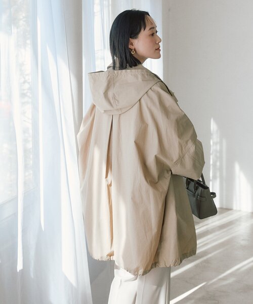 RIVE DROITE（リヴドロワ）の「【花粉ガード・撥水加工・UVカット機能】ドルマンフーディライトコート（その他アウター・レディース・カーキ/ベージュ/ブラウン・FREE）」の7枚目の写真