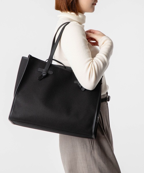 GIANNI CHIARINI(ジャンニ キアリーニ)の「GIANNI CHIARINI MARCELLA ジャンニ キアリーニ マルチェッラ ハンドバッグ(ハンドバッグ・レディース・ブラック系1/ストーン/レッド系1/ベージュ系1/ベージュ系3/ピンク系1/ベージュ系2/ピンク系3・FREE)」の1枚目の写真
