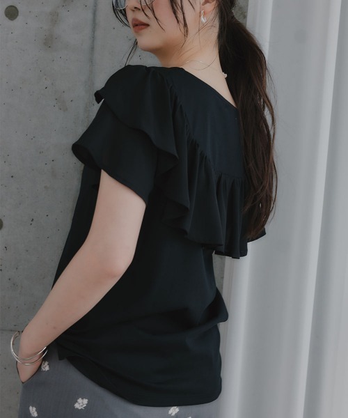 slattgir(スラットジール)の「高身長 フリルデザインTシャツ(UVカット・接触冷感)(トールサイズ)Essenave(Tシャツ/カットソー・レディース・オフホワイト/ブルー/ブラック・T5L/T4L/TLL/TL/T3L/TM)」の2枚目の写真