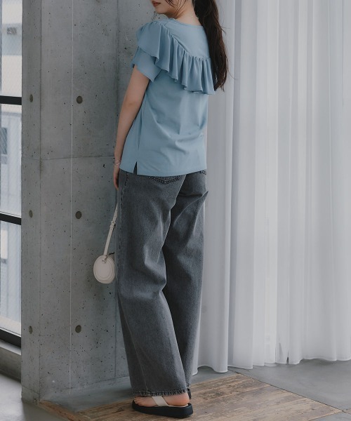 slattgir(スラットジール)の「高身長 フリルデザインTシャツ(UVカット・接触冷感)(トールサイズ)Essenave(Tシャツ/カットソー・レディース・オフホワイト/ブルー/ブラック・T5L/T4L/TLL/TL/T3L/TM)」の12枚目の写真