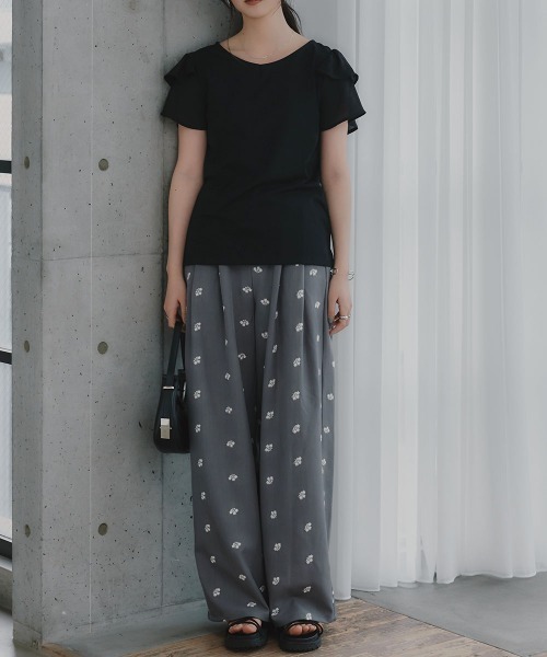 slattgir(スラットジール)の「高身長 フリルデザインTシャツ(UVカット・接触冷感)(トールサイズ)Essenave(Tシャツ/カットソー・レディース・オフホワイト/ブルー/ブラック・T5L/T4L/TLL/TL/T3L/TM)」の4枚目の写真