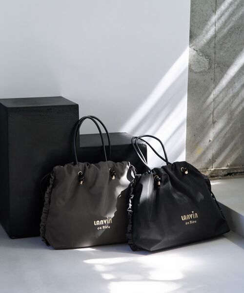 LANVIN en Bleu（ランバンオンブルー）の「サイドフリルドロストトートバッグ大（トートバッグ・レディース・チャコールグレー/ブラック・FREE）」の4枚目の写真