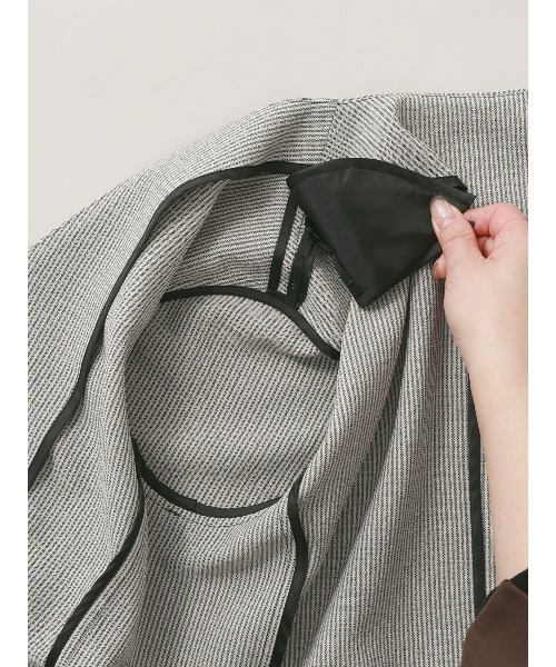 CIS.（シス）の「CIS. ノーカラージャケット&スカーフ ウォッシャブル リフラクスキャンバス ストライプ（テーラードジャケット・レディース・ブラック/オレンジ・36(7号)/38(9号)）」の4枚目の写真