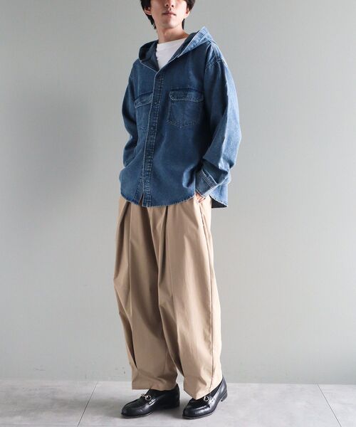 CRAFT STANDARD BOUTIQUE(クラフトスタンダードブティック)の「デニムフードシャツ(シャツ/ブラウス・メンズ・インディゴブルー/ブラック・L/M)」の6枚目の写真