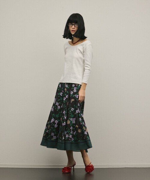 Diagram(ダイアグラム)の「プリントタックフレアスカート(スカート・レディース・ブラック/キナリ・36/38)」の1枚目の写真