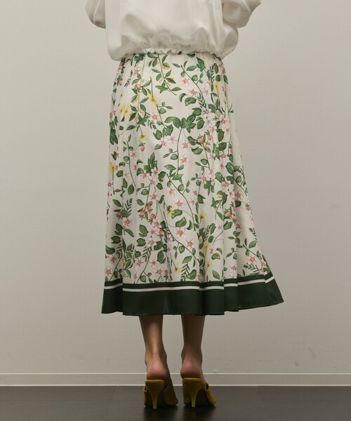 Diagram(ダイアグラム)の「プリントタックフレアスカート(スカート・レディース・ブラック/キナリ・36/38)」の9枚目の写真