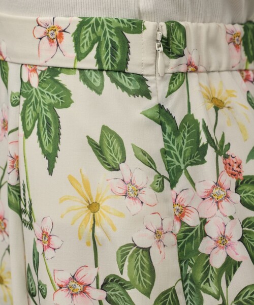 Diagram(ダイアグラム)の「プリントタックフレアスカート(スカート・レディース・ブラック/キナリ・36/38)」の10枚目の写真