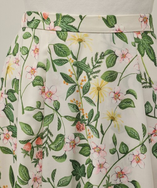 Diagram(ダイアグラム)の「プリントタックフレアスカート(スカート・レディース・ブラック/キナリ・36/38)」の11枚目の写真