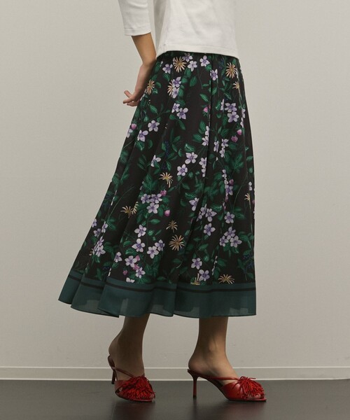 Diagram(ダイアグラム)の「プリントタックフレアスカート(スカート・レディース・ブラック/キナリ・36/38)」の18枚目の写真