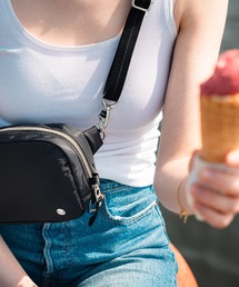 pacsafe（パックセーフ）の「pacsafe/パックセーフ W Micro sling/マイクロスリング（ショルダーバッグ）」