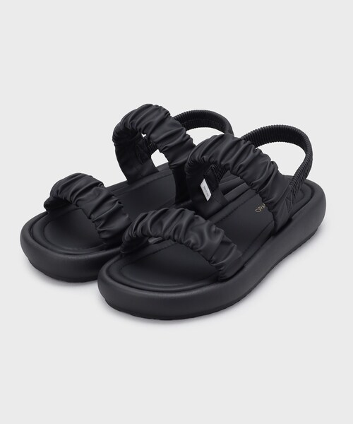 OPAQUE.CLIP（オペークドットクリップ）の「ギャザーベルトデザインサンダル（サンダル・レディース・ブラック/アイボリー・02/03）」の2枚目の写真