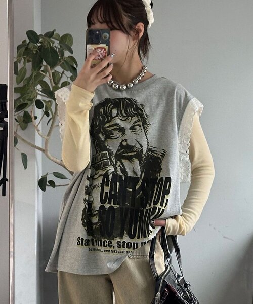 CIAOPANIC（チャオパニック）の「袖レースロゴノースリーブビッグTEE（Tシャツ/カットソー・レディース・チャコールグレー/イエロー/グレー/ホワイト・ONE SIZE）」の4枚目の写真