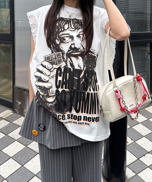 CIAOPANIC（チャオパニック）の「袖レースロゴノースリーブビッグTEE（Tシャツ/カットソー・レディース・チャコールグレー/イエロー/グレー/ホワイト・ONE SIZE）」の16枚目の写真