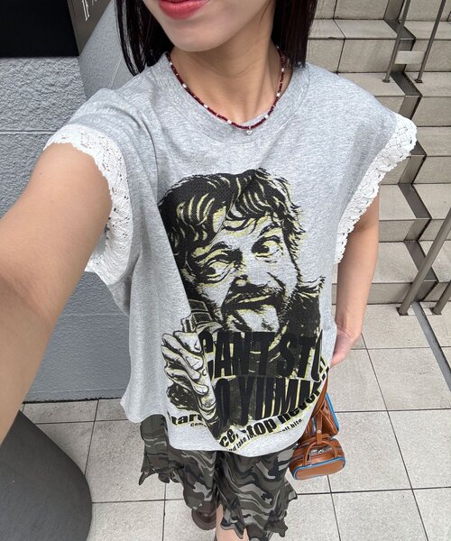 CIAOPANIC（チャオパニック）の「袖レースロゴノースリーブビッグTEE（Tシャツ/カットソー・レディース・チャコールグレー/イエロー/グレー/ホワイト・ONE SIZE）」の22枚目の写真