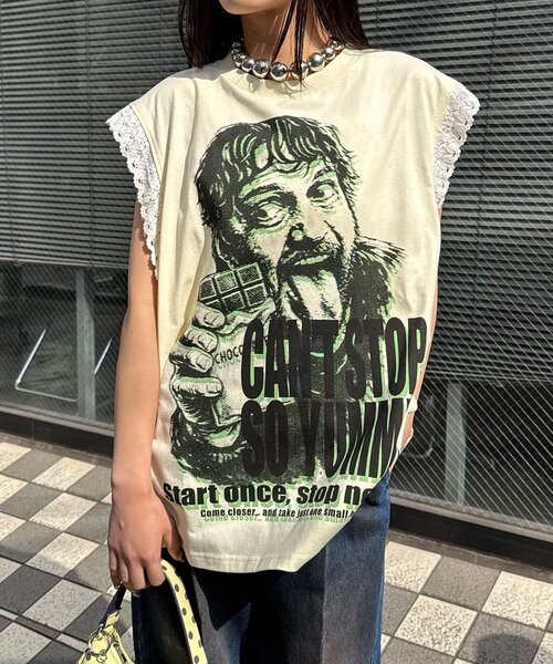 CIAOPANIC（チャオパニック）の「袖レースロゴノースリーブビッグTEE（Tシャツ/カットソー・レディース・チャコールグレー/イエロー/グレー/ホワイト・ONE SIZE）」の5枚目の写真