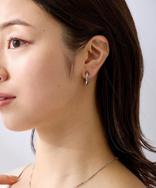 CALIN STANDARD(カリンスタンダード)の「◆金属アレルギー対応◆◆made in japan◆【痛くない】【落ちにくい】【ストレスフリーな着け心地】ダブルライン グランループフィットイヤリング(イヤリング・レディース・ゴールド/シルバー・FREE)」の8枚目の写真