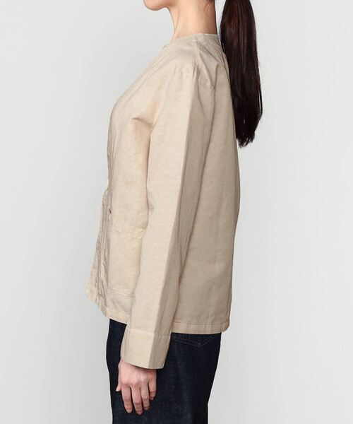 VETRA(ベトラ)の「VETRA | 〈別注〉コットンリネン ノーカラージャケット WOMEN(ノーカラージャケット・レディース・ベージュ系その他/ネイビー・38)」の6枚目の写真