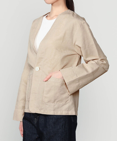 VETRA(ベトラ)の「VETRA | 〈別注〉コットンリネン ノーカラージャケット WOMEN(ノーカラージャケット・レディース・ベージュ系その他/ネイビー・38)」の4枚目の写真