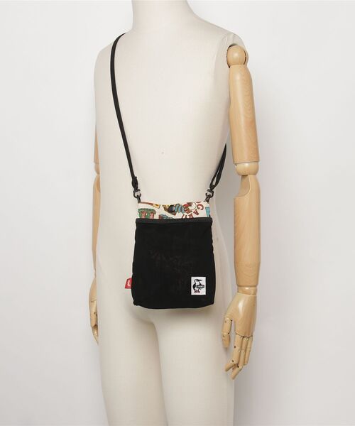 CHUMS（チャムス）の「チャムス CHUMS Recycle Mesh Pocket Shoulder Bag（ショルダーバッグ・レディース・その他・ONE SIZE）」の5枚目の写真