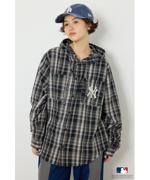 RODEO CROWNS WIDE BOWL（ロデオクラウンズワイドボウル）の「(MLB)フードチェックシャツ（シャツ/ブラウス・レディース・ブラック系その他/ブラウン系その他/ブルー系その他・FREE）」の4枚目の写真