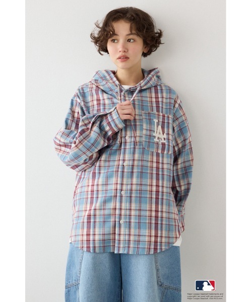 RODEO CROWNS WIDE BOWL（ロデオクラウンズワイドボウル）の「(MLB)フードチェックシャツ（シャツ/ブラウス・レディース・ブラック系その他/ブラウン系その他/ブルー系その他・FREE）」の16枚目の写真