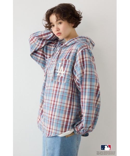 RODEO CROWNS WIDE BOWL（ロデオクラウンズワイドボウル）の「(MLB)フードチェックシャツ（シャツ/ブラウス・レディース・ブラック系その他/ブラウン系その他/ブルー系その他・FREE）」の19枚目の写真