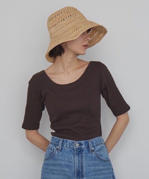 green label relaxing(グリーンレーベルリラクシング)の「カップデザインネックTシャツ / カップインナー(Tシャツ/カットソー・レディース・ブラック/ダークブラウン/オフホワイト・S/M)」の3枚目の写真