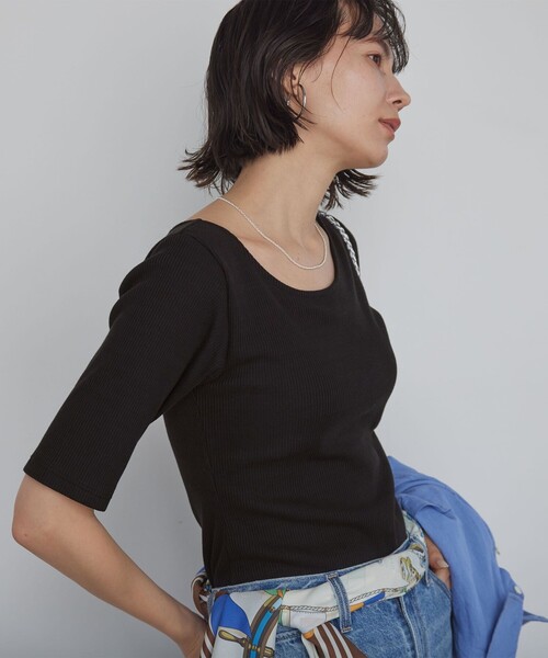 green label relaxing(グリーンレーベルリラクシング)の「カップデザインネックTシャツ / カップインナー(Tシャツ/カットソー・レディース・ブラック/ダークブラウン/オフホワイト・S/M)」の2枚目の写真
