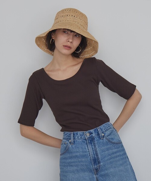 green label relaxing(グリーンレーベルリラクシング)の「カップデザインネックTシャツ / カップインナー(Tシャツ/カットソー・レディース・ブラック/ダークブラウン/オフホワイト・S/M)」の4枚目の写真